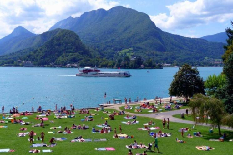 Spacious Modern 2 Bedroom Flat Great Location Old Town + Lake Annecy Exterior foto